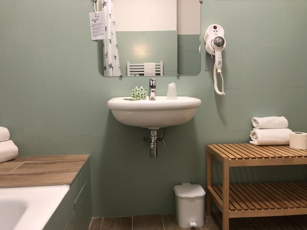 Hotel & Studios Astor أنتيب المظهر الخارجي الصورة