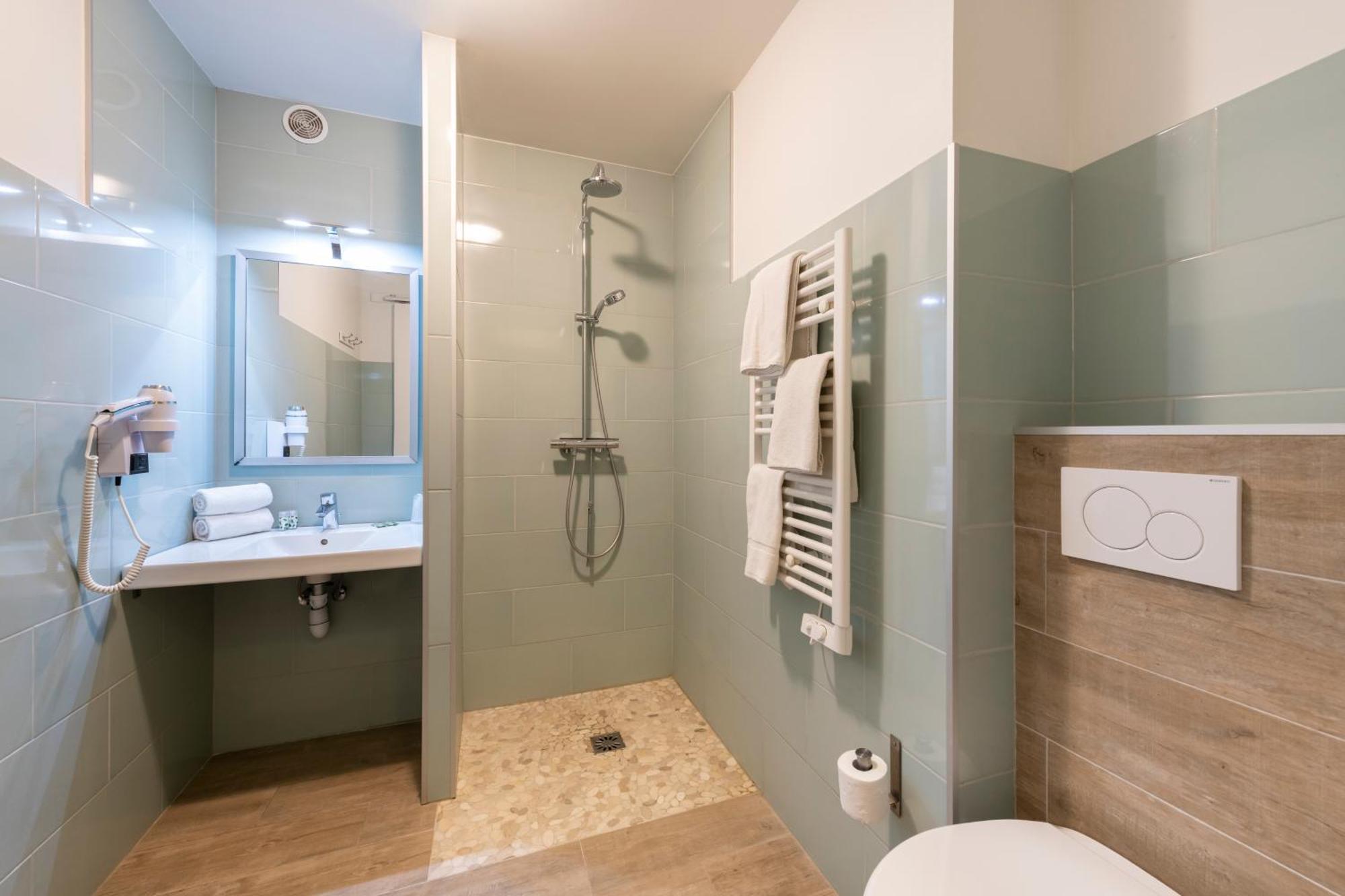 Hotel & Studios Astor أنتيب المظهر الخارجي الصورة